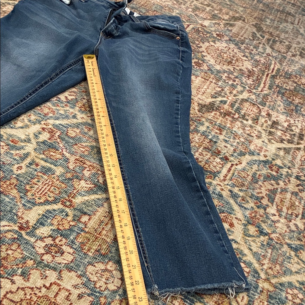 Time and Tru Dark Blue Ankle Jeans size 8 short - Picture 6 of 10